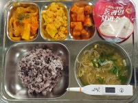 11월 7일 (화) 점심 급식사진 :: 급식 소식 :: 진관고등학교 진관고등학교 :: 급식 소식 :: 11월 7일 (화) 점심 급식사진