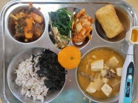 23.11.7식단사진 :: 급식 소식 :: 군산서흥중학교 군산서흥중학교 :: 급식 소식 :: 23.11.7식단사진