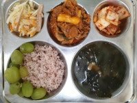 11월 7일 (화) 점심 급식사진 :: 급식 소식 :: 푸른솔중학교 푸른솔중학교 :: 급식 소식 :: 11월 7일 (화) 점심 급식사진