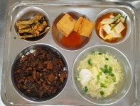 11월 8일 (수) 점심 급식사진 :: 급식 소식 :: 수원매화초등학교 수원매화초등학교 :: 급식 소식 :: 11월 8일 (수) 점심 급식사진