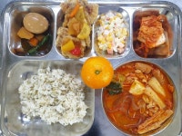 11월 9일 (목) 점심 급식사진 :: 급식 소식 :: 경일중학교 경일중학교 :: 급식 소식 :: 11월 9일 (목) 점심 급식사진