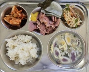 11월 13일 (월) 점심 급식사진 :: 급식 소식 :: 동학중학교 동학중학교 :: 급식 소식 :: 11월 13일 (월) 점심 급식사진