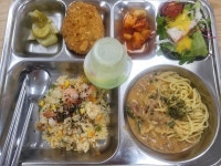 11월 15일 (수) 점심 급식사진 :: 급식 소식 :: 동현중학교 동현중학교 :: 급식 소식 :: 11월 15일 (수) 점심 급식사진