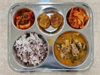 11월 14일 (화) 점심 급식사진 :: 급식 소식 :: 의왕부곡중학교 의왕부곡중학교 :: 급식 소식 :: 11월 14일 (화) 점심 급식사진