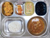 11월 17일 (금) 점심 급식사진 :: 급식 소식 :: 녹산초등학교 녹산초등학교 :: 급식 소식 :: 11월 17일 (금) 점심 급식사진