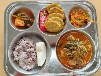 11월 17일 (금) 점심 급식사진 :: 급식 소식 :: 청평중학교 청평중학교 :: 급식 소식 :: 11월 17일 (금) 점심 급식사진