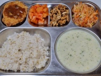 11월 17일 (금) 점심 급식사진 :: 급식 소식 :: 문현초등학교 문현초등학교 :: 급식 소식 :: 11월 17일 (금) 점심 급식사진