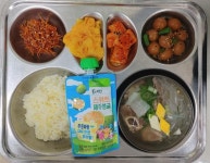 11월 17일 (금) 점심 급식사진 :: 급식 소식 :: 유림초등학교 유림초등학교 :: 급식 소식 :: 11월 17일 (금) 점심 급식사진