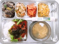 11월 17일 (금) 점심 급식사진 :: 급식 소식 :: 고명외식고등학교 고명외식고등학교 :: 급식 소식 :: 11월 17일 (금) 점심 급식사진