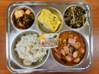 11월 17일 (금) 점심 급식사진 :: 급식 소식 :: 두일초등학교 두일초등학교 :: 급식 소식 :: 11월 17일 (금) 점심 급식사진