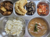 11월 20일 (월) 점심 급식사진 :: 급식소식 :: 서울다원학교 서울다원학교 :: 급식소식 :: 11월 20일 (월) 점심 급식사진