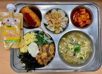 11월 20일 (월) 점심 급식사진 :: 급식 소식 :: 충현고등학교 충현고등학교 :: 급식 소식 :: 11월 20일 (월) 점심 급식사진