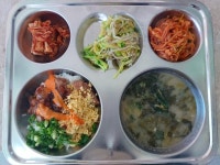 2023년 11월 21일(화) 식단 사진 :: 급식 소식 :: 김해삼계중학교 김해삼계중학교 :: 급식 소식 :: 2023년 11월 21일(화) 식단 사진