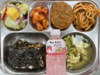 11월 22일 (수) 점심 급식사진 :: 급식 소식 :: 동평여자중학교 동평여자중학교 :: 급식 소식 :: 11월 22일 (수) 점심 급식사진