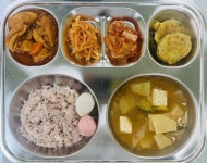 11월 23일 (목) 점심 급식사진 :: 급식 소식 :: 신천중학교 신천중학교 :: 급식 소식 :: 11월 23일 (목) 점심 급식사진