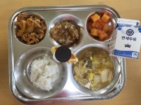11월 20일 (월) 점심 급식사진 :: 급식 소식 :: 양일초등학교 양일초등학교 :: 급식 소식 :: 11월 20일 (월) 점심 급식사진