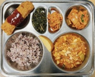 11월 24일 (금) 점심 급식사진 :: 급식 소식 :: 신목중학교 신목중학교 :: 급식 소식 :: 11월 24일 (금) 점심 급식사진