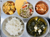 11월 27일 (월) 점심 급식사진 :: 급식 소식 :: 산본초등학교 산본초등학교 :: 급식 소식 :: 11월 27일 (월) 점심 급식사진