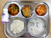 11월 27일(월) 급식사진(5학년 배식량) 및 검수사진 :: 급식 소식 :: 대전새미래초등학교 대전새미래초등학교 :: 급식 소식 :: 11월 27일(월)... 