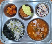 11월 28일 (화) 점심 급식사진 :: 급식 소식 :: 용동중학교 용동중학교 :: 급식 소식 :: 11월 28일 (화) 점심 급식사진