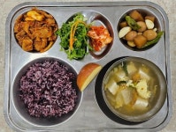 11월 27일 (월) 점심 급식사진 :: 급식 소식 :: 천일중학교 천일중학교 :: 급식 소식 :: 11월 27일 (월) 점심 급식사진