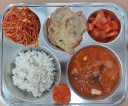 12월 1일 (금) 점심 급식사진 :: 급식 소식 :: 용인백현중학교 용인백현중학교 :: 급식 소식 :: 12월 1일 (금) 점심 급식사진