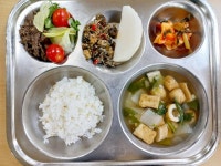 12월 1일(금) 급식사진(5학년 배식량) 및 검수사진 :: 급식 소식 :: 대전새미래초등학교 대전새미래초등학교 :: 급식 소식 :: 12월 1일(금)... 