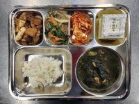 12월 1일 (금) 점심 급식사진 :: 급식 소식 :: 발안중학교 발안중학교 :: 급식 소식 :: 12월 1일 (금) 점심 급식사진