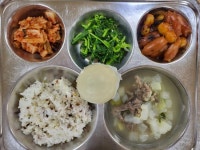 12월 4일 (월) 점심 급식사진 :: 급식 소식 :: 석우초등학교 석우초등학교 :: 급식 소식 :: 12월 4일 (월) 점심 급식사진