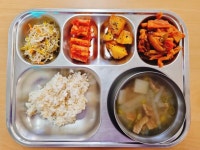 2023년 12월 4일 급식 사진 :: 급식 소식 :: 외산중학교 외산중학교 :: 급식 소식 :: 2023년 12월 4일 급식 사진