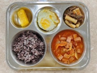 12월 4일 (월) 점심 급식사진 :: 급식 소식 :: 의왕부곡중학교 의왕부곡중학교 :: 급식 소식 :: 12월 4일 (월) 점심 급식사진