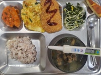 12월 4일 (월) 점심 급식사진 :: 급식 소식 :: 신라중학교 신라중학교 :: 급식 소식 :: 12월 4일 (월) 점심 급식사진