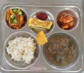 12월 4일 (월) 점심 급식사진 :: 급식 소식 :: 수원매화초등학교 수원매화초등학교 :: 급식 소식 :: 12월 4일 (월) 점심 급식사진