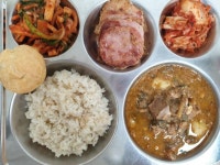 12월 5일 (화) 점심 급식사진 :: 급식 소식 :: 푸른솔중학교 푸른솔중학교 :: 급식 소식 :: 12월 5일 (화) 점심 급식사진