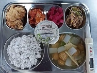 2023년 12월 05일 급식 사진 안내(염도표시) :: 급식 소식 :: 양산남부고등학교 양산남부고등학교 :: 급식 소식 :: 2023년 12월 05일 급식 사진... 