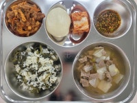 12월 5일 (화) 점심 급식사진 :: 급식 소식 :: 용인신촌중학교 용인신촌중학교 :: 급식 소식 :: 12월 5일 (화) 점심 급식사진