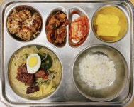 12월 6일 (수) 점심 급식사진 :: 급식 소식 :: 신목중학교 신목중학교 :: 급식 소식 :: 12월 6일 (수) 점심 급식사진
