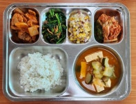 12월 7일 (목) 점심 급식사진 :: 급식 소식 :: 화성장안초등학교 화성장안초등학교 :: 급식 소식 :: 12월 7일 (목) 점심 급식사진