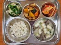 12월 5일 (화) 점심 급식사진 :: 급식 소식 :: 두일초등학교 두일초등학교 :: 급식 소식 :: 12월 5일 (화) 점심 급식사진