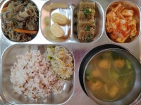 12월 8일 (금) 점심 급식사진 :: 급식 소식 :: 서울묵동초등학교 서울묵동초등학교 :: 급식 소식 :: 12월 8일 (금) 점심 급식사진