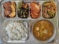 12월 8일 (금) 점심 급식사진 :: 급식 소식 :: 명일중학교 명일중학교 :: 급식 소식 :: 12월 8일 (금) 점심 급식사진