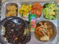 12월 8일 (금) 점심 급식사진 :: 급식 소식 :: 예림디자인고등학교 예림디자인고등학교 :: 급식 소식 :: 12월 8일 (금) 점심 급식사진