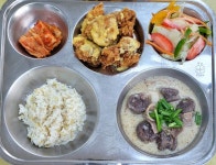 12월 8일 (금) 점심 급식사진 :: 급식 소식 :: 한천중학교 한천중학교 :: 급식 소식 :: 12월 8일 (금) 점심 급식사진