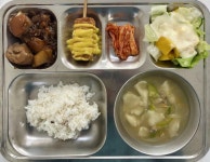 12월 8일 (금) 점심 급식사진 :: 급식 소식 :: 재송여자중학교 재송여자중학교 :: 급식 소식 :: 12월 8일 (금) 점심 급식사진