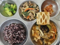 12월 11일 (월) 점심 급식사진 :: 급식 소식 :: 중일초등학교 중일초등학교 :: 급식 소식 :: 12월 11일 (월) 점심 급식사진