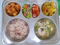 12월 11일 (월) 점심 급식사진 :: 급식 소식 :: 봉삼초등학교 봉삼초등학교 :: 급식 소식 :: 12월 11일 (월) 점심 급식사진