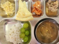 12월 5일 (화) 점심 급식사진 :: 급식 소식 :: 유석초등학교 유석초등학교 :: 급식 소식 :: 12월 5일 (화) 점심 급식사진