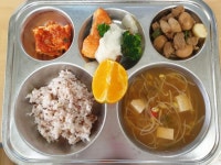 12월 11일 (월) 점심 급식사진 :: 급식 소식 :: 대안여자중학교 대안여자중학교 :: 급식 소식 :: 12월 11일 (월) 점심 급식사진