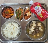 12월 11일 (월) 점심 급식사진 :: 급식 소식 :: 대호초등학교 대호초등학교 :: 급식 소식 :: 12월 11일 (월) 점심 급식사진
