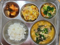 12월 11일 (월) 점심 급식사진 :: 급식 소식 :: 성복초등학교 성복초등학교 :: 급식 소식 :: 12월 11일 (월) 점심 급식사진